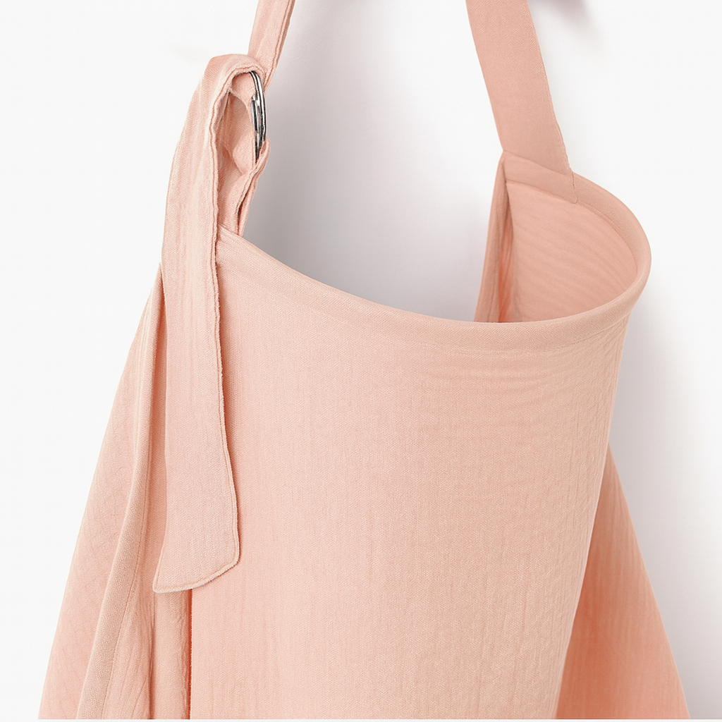 Cape d’allaitement rose poudré respirante et légère pour maman et bébé – BabyNomade
    